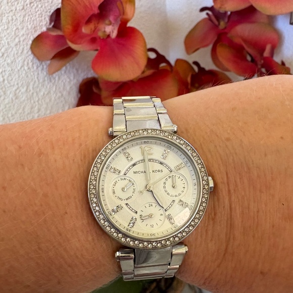 Michael Kors watch - Picture 4 of 5